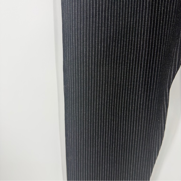 Offline by Aerie 7/8 Hi Rise Leggings Small Black Pinstripe Stretch - Picture 3 of 6